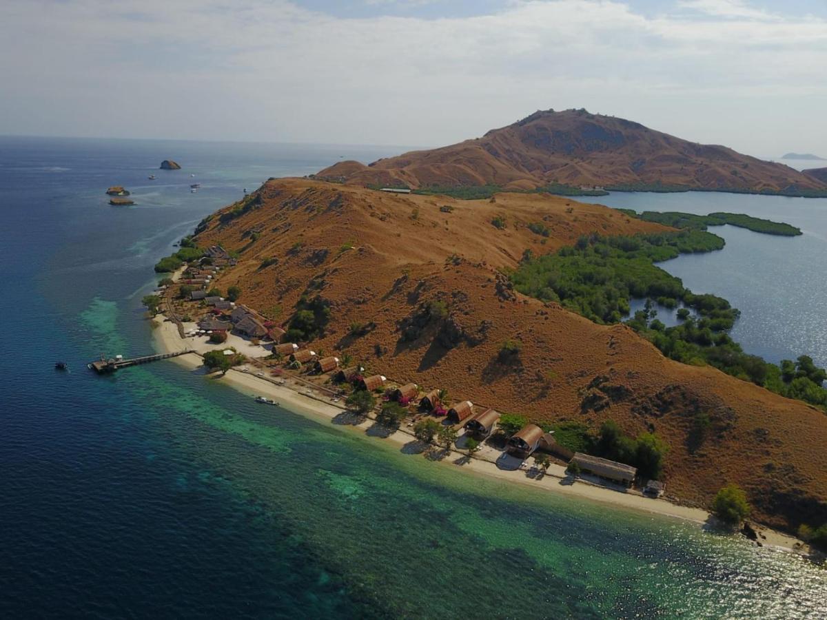 Komodo Resort Sebayur Exterior photo