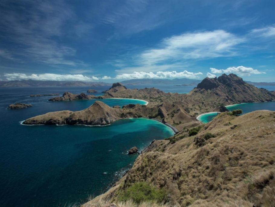 Komodo Resort Sebayur Exterior photo